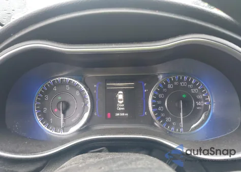 2015 Chrysler 200 Limited z USA, uszkodzony, nr VIN 1C3CCCAB6FN596687